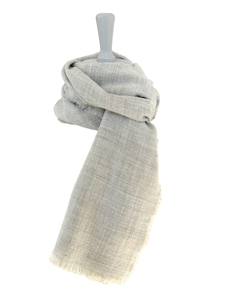 Schals, Strickschals, Winterschals,Kuschelschal maßangefertigt mit Ihrem Design, Material wird Ihrem Budget angepasst von Acryl bis Kaschmir oder Mohair. Größe nach Wunsch.