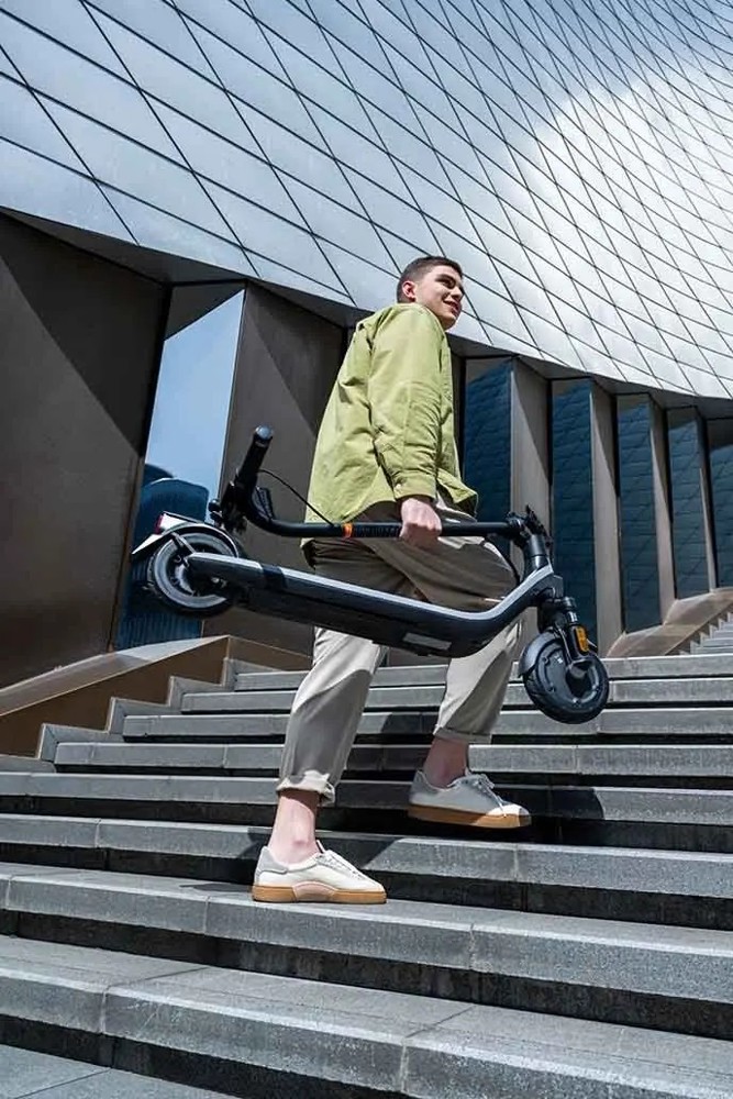 Segway Ninebot Kickscooter E2 E II- Schwarz