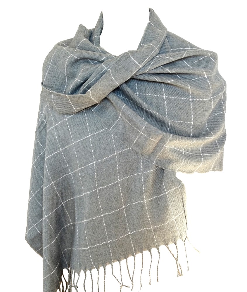 Schals, Strickschals, Winterschals,Kuschelschal maßangefertigt mit Ihrem Design, Material wird Ihrem Budget angepasst von Acryl bis Kaschmir oder Mohair. Größe nach Wunsch.