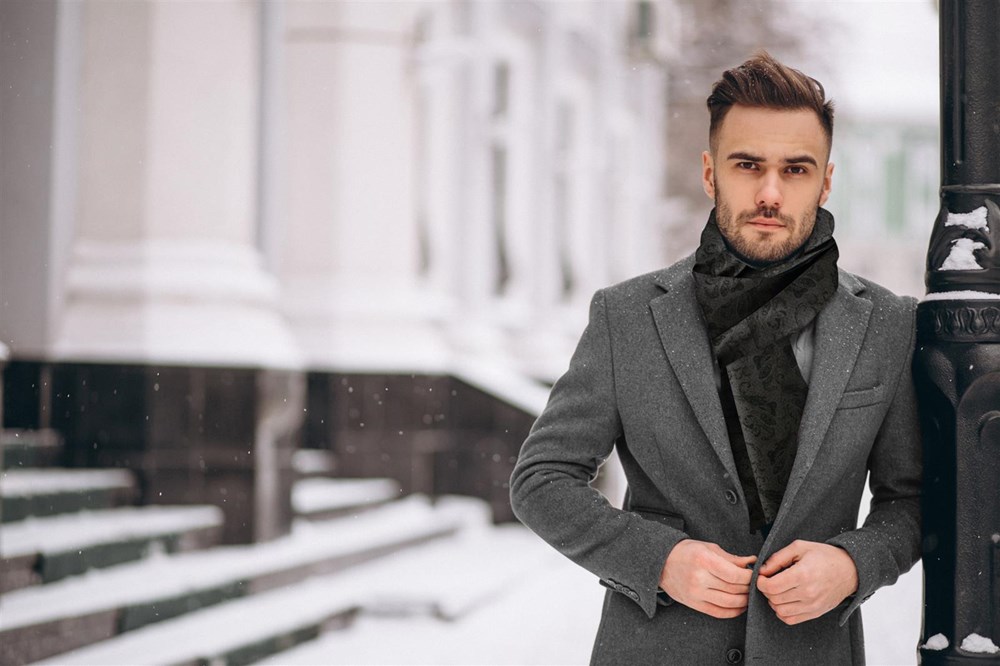 Winterschal unisex aus 100% gebrushter Seide, Seidenschal für Damen und Herren - Schal für Herbst und Winter - Größe 30 x 180 cm - Schwarz Grau Paisley