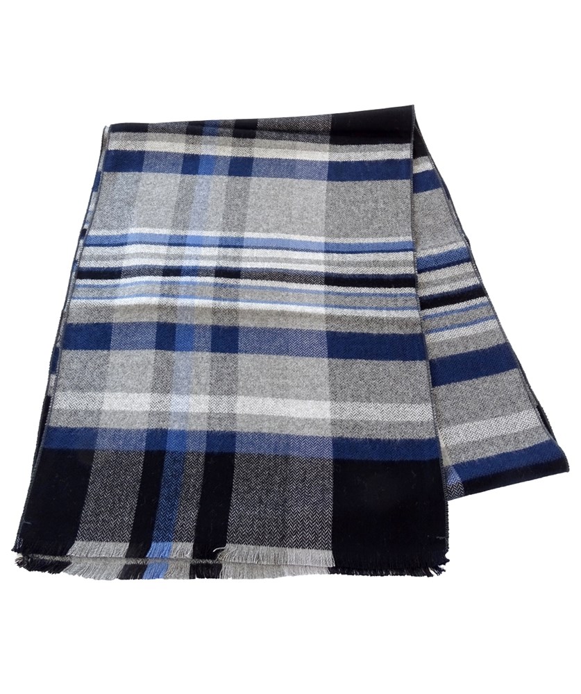Schals, Strickschals, Winterschals,Kuschelschal maßangefertigt mit Ihrem Design, Material wird Ihrem Budget angepasst von Acryl bis Kaschmir oder Mohair. Größe nach Wunsch.